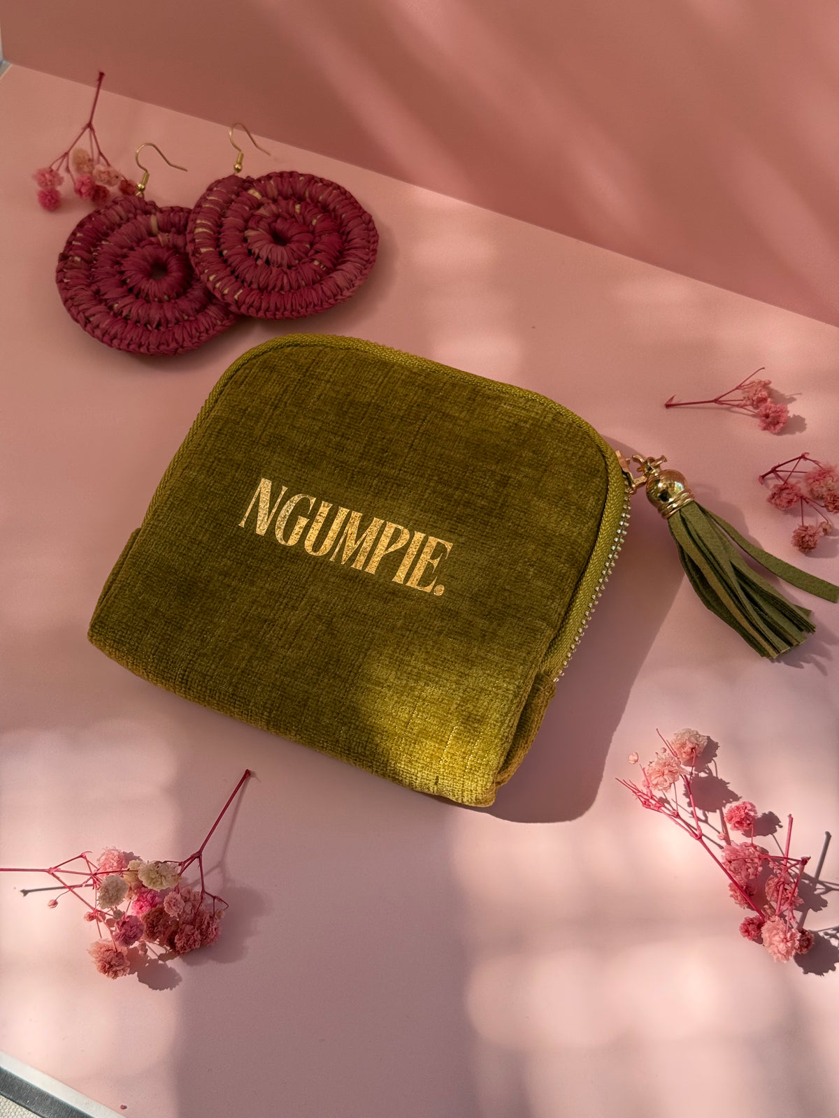 Ngumpie travel case